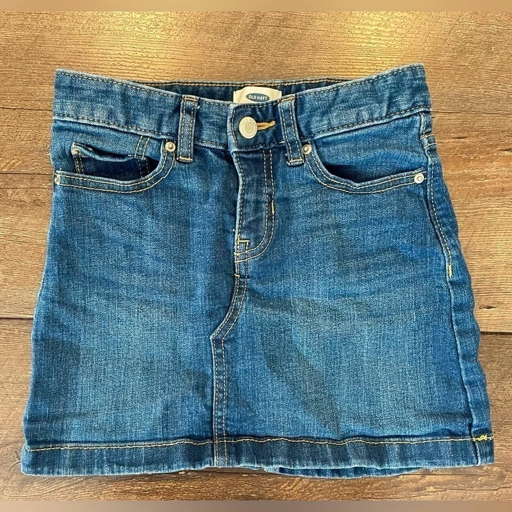Old Navy Girls Denim Skirt Size 8